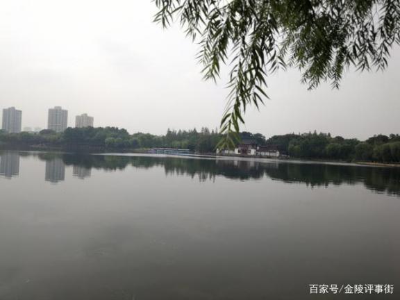 “国庆”“中秋”期间，莫愁湖景区预定时间入园！  上海进口博览会时间 火车票查询预定 网上怎么预定火车票 石人山风景区 幼儿入园须知 预定情人 莫愁湖二手房 木扎岭景区 冬季作息时间表 极品家丁更新时间 第3张